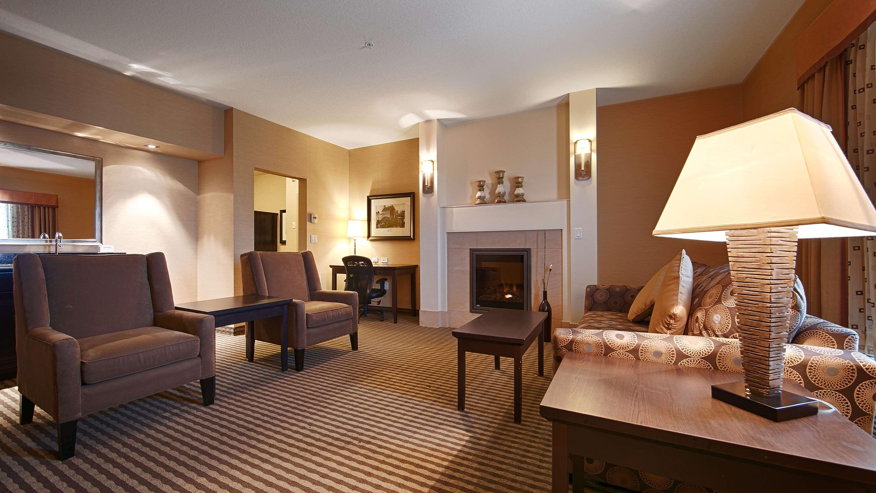 Best Western Sunrise Inn & Suites Stony Plain Dış mekan fotoğraf