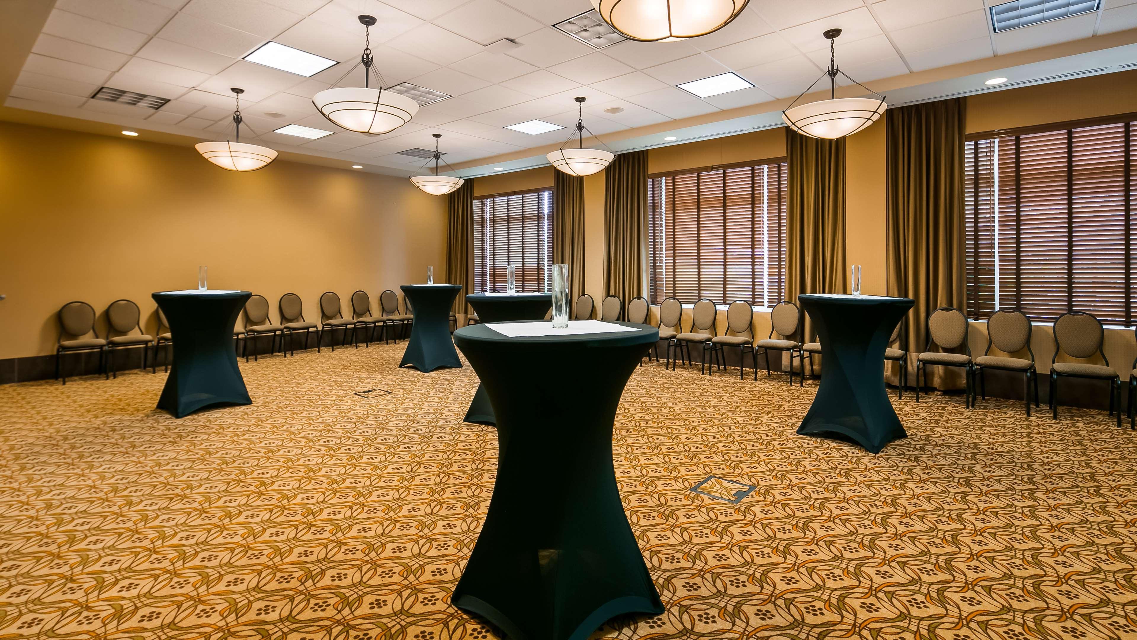 Best Western Sunrise Inn & Suites Stony Plain Dış mekan fotoğraf