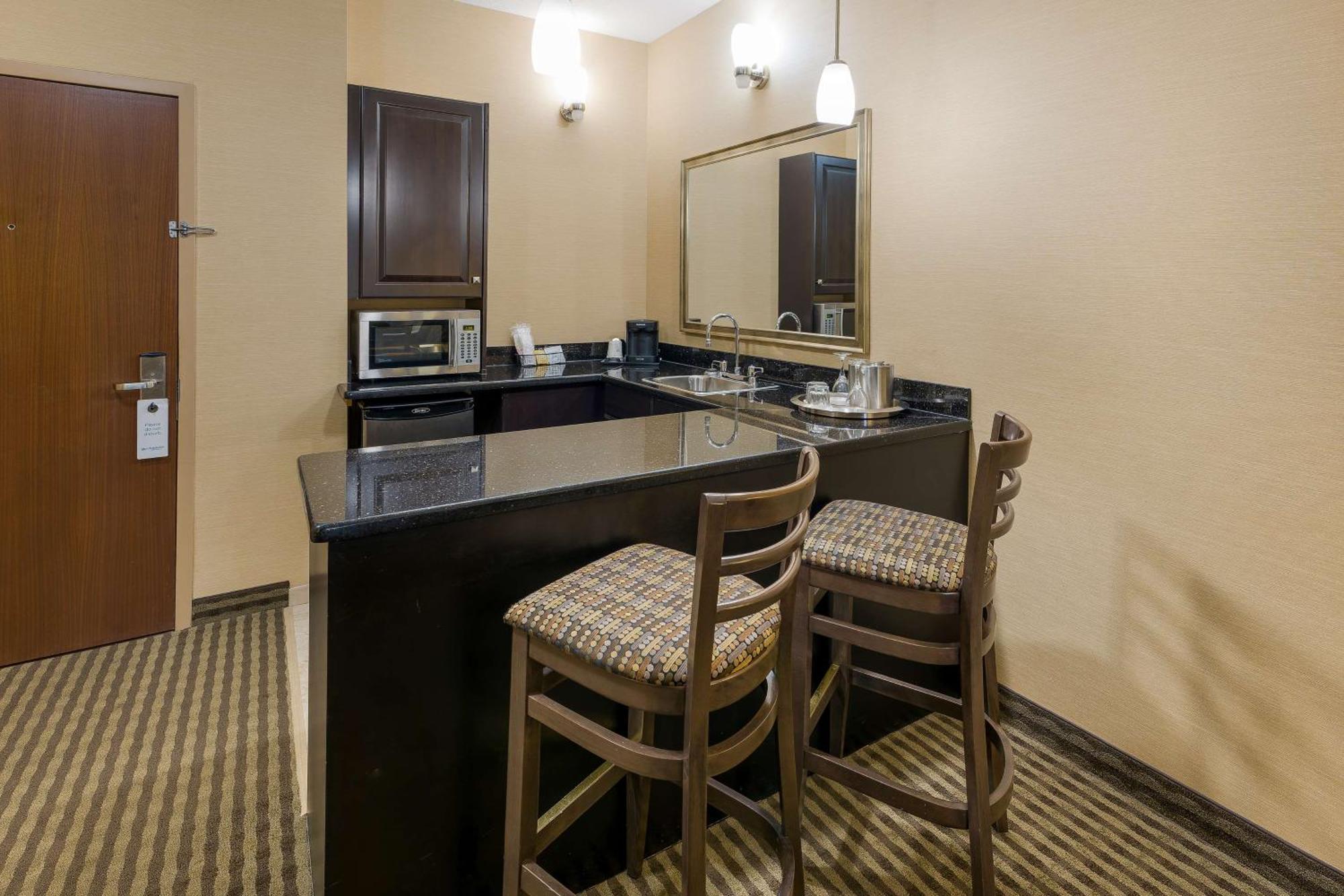 Best Western Sunrise Inn & Suites Stony Plain Dış mekan fotoğraf